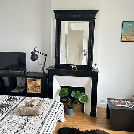 דירות פריז Charmant Studio Au Coeur Du 18E מראה חיצוני תמונה